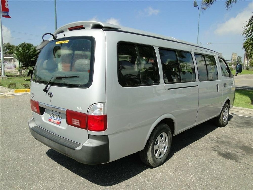 Kia Pregio, I facelift, 2003–2007, Minivan Grand: Rear three-quarter view