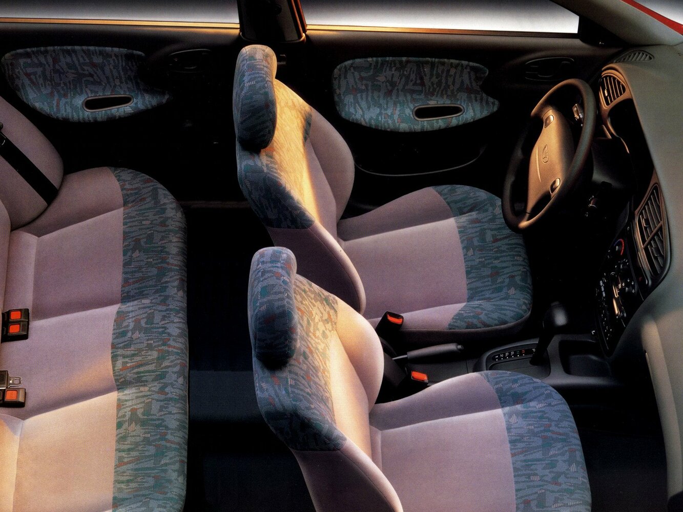 Daewoo Lanos, , 1997–2008, Седан: Передняя часть салона