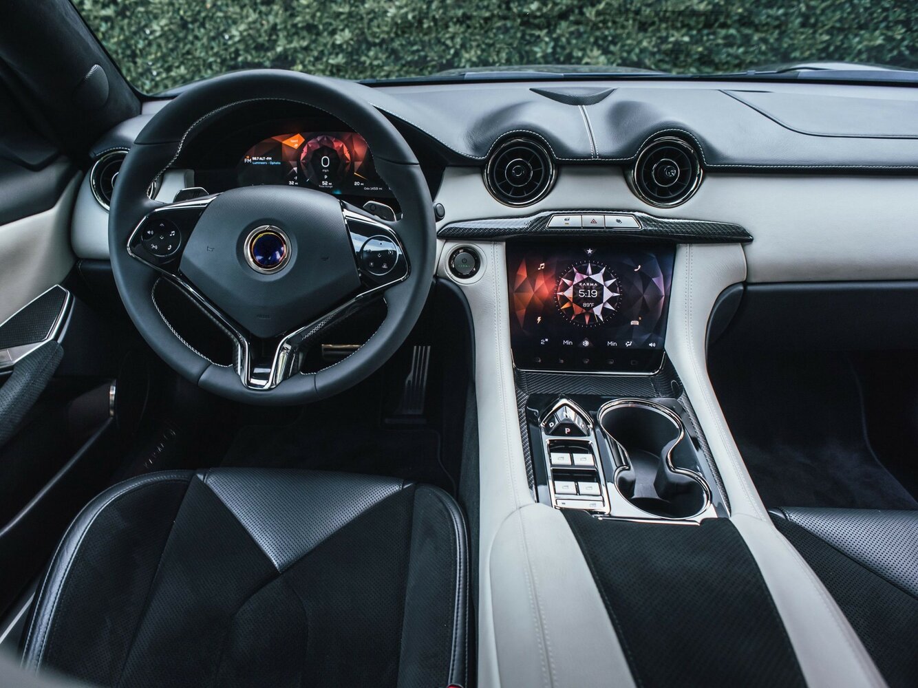 Karma Revero GT, , 2020–2026, Седан: Передняя панель