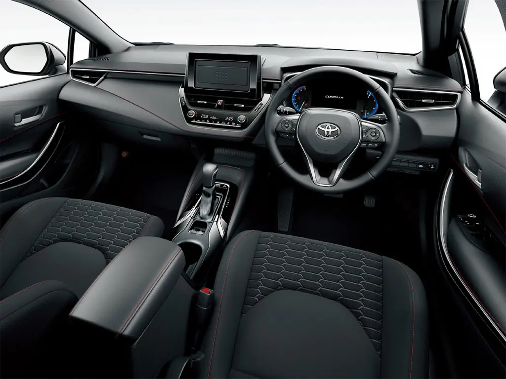 Toyota Corolla, 12 поколение, E210, Хэтчбек 5 дв., Япония, 03.2018 - 09.2022: фото поколения 10