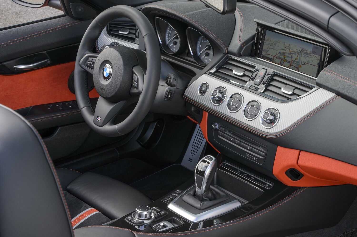 BMW Z4, II (E89) Рестайлинг, 2013–2017, Родстер: Передняя часть салона