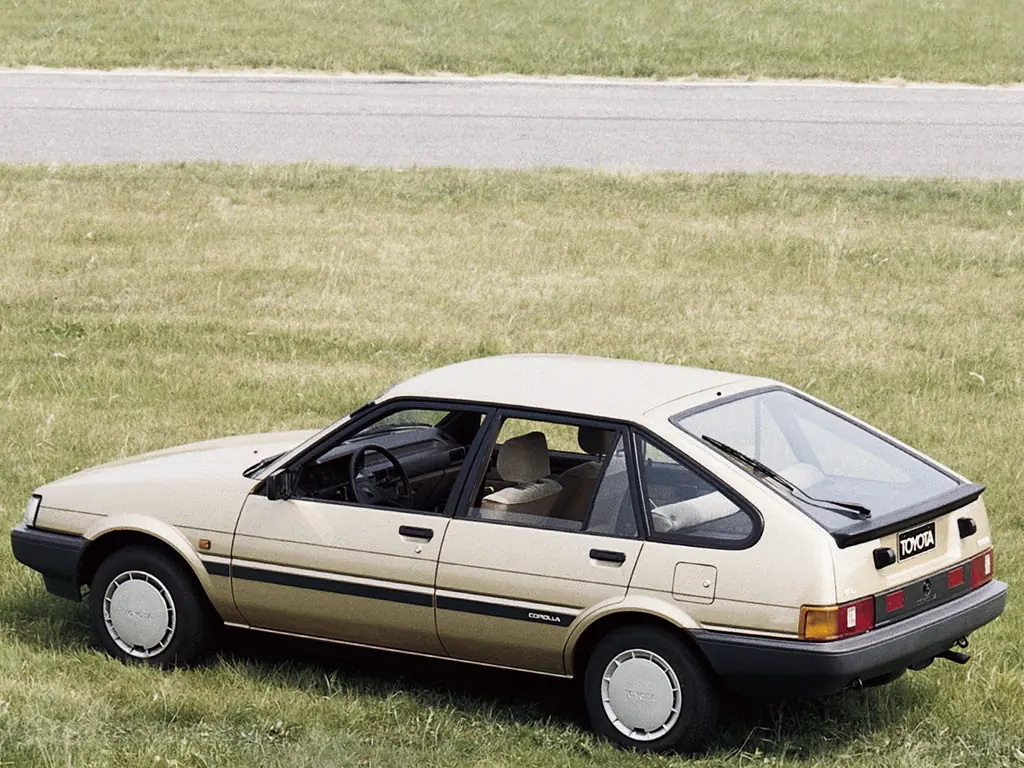 Toyota Corolla, 5 поколение, E80, Хэтчбек 5 дв., США, 05.1983 - 07.1987: фото поколения 2
