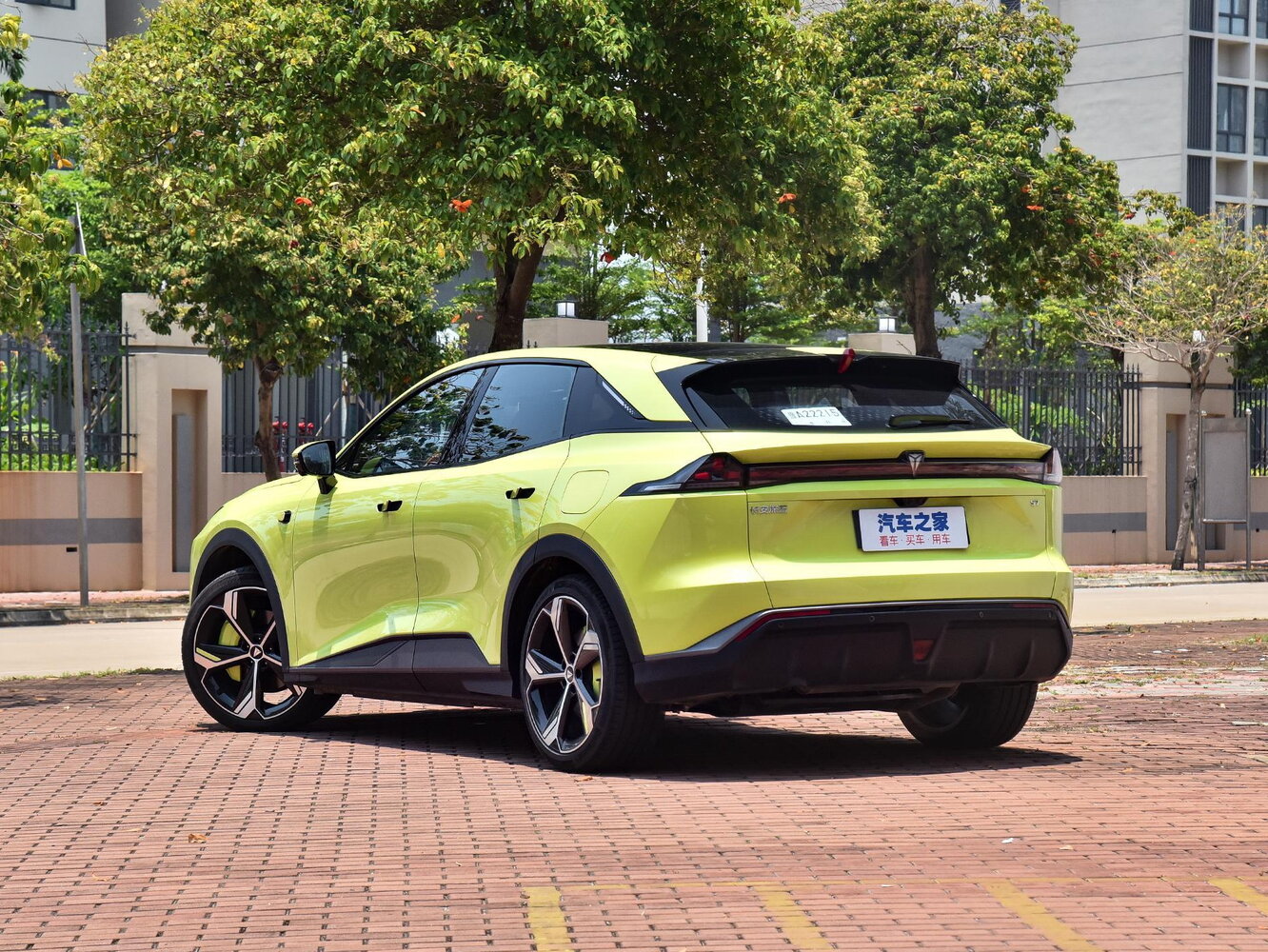 Changan Deepal S07, I, 2023–2026, Внедорожник 5 дв.: Вид сзади в три четверти