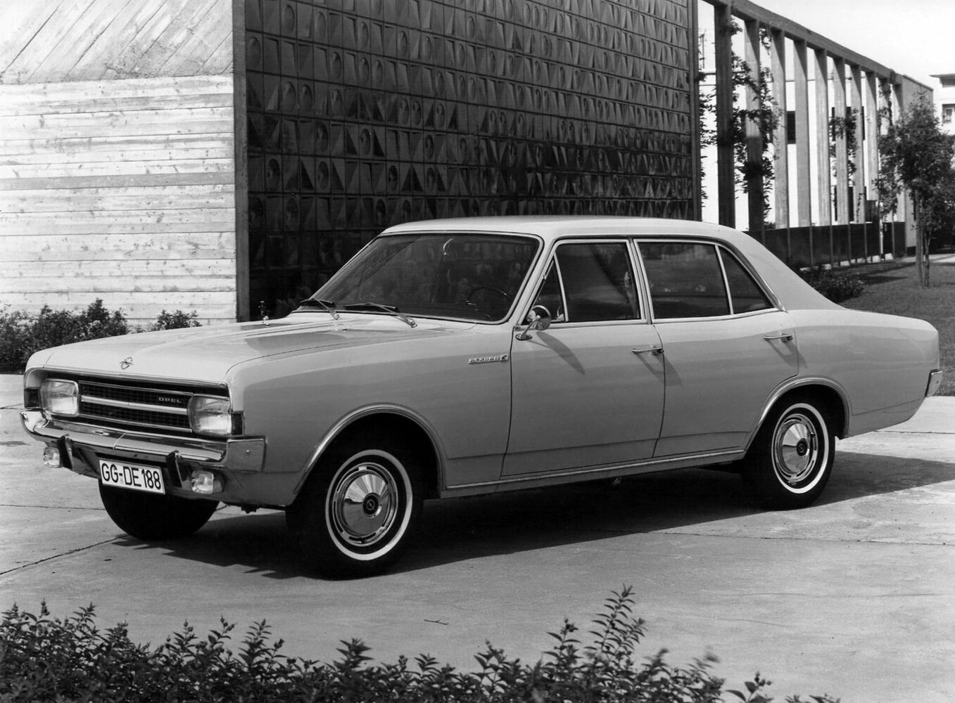 Opel Rekord, C, 1967–1971, Седан: Вид сбоку