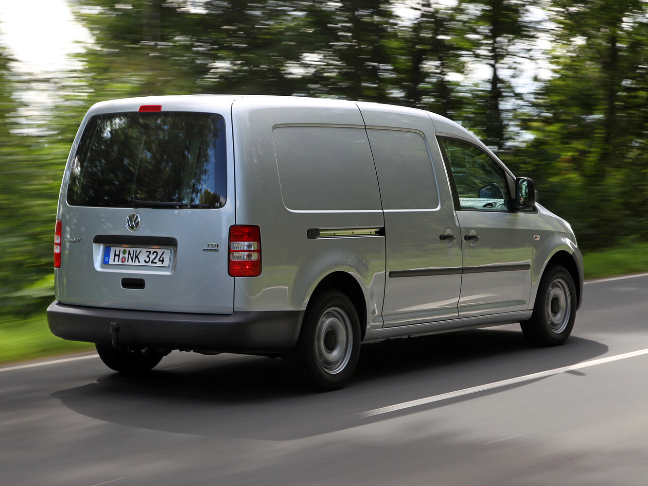 Volkswagen Caddy, III facelift, 2010–2015, Van Kasten maxi: Rear three-quarter view