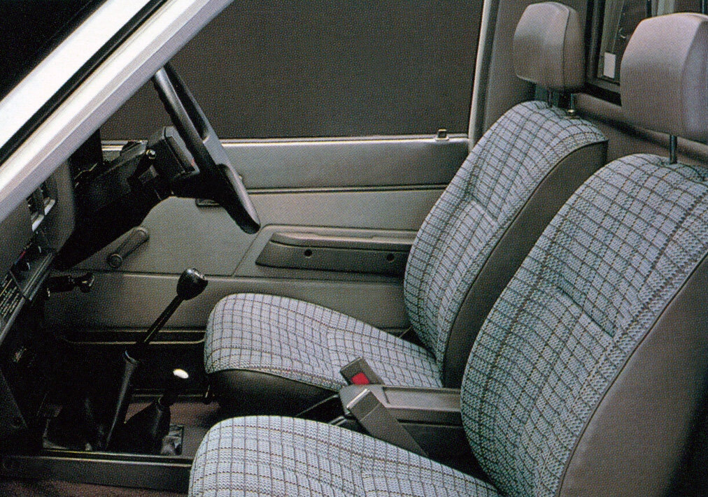 Toyota Hilux, IV, 1983–1988, Pickup Одинарная кабина: Front cabin