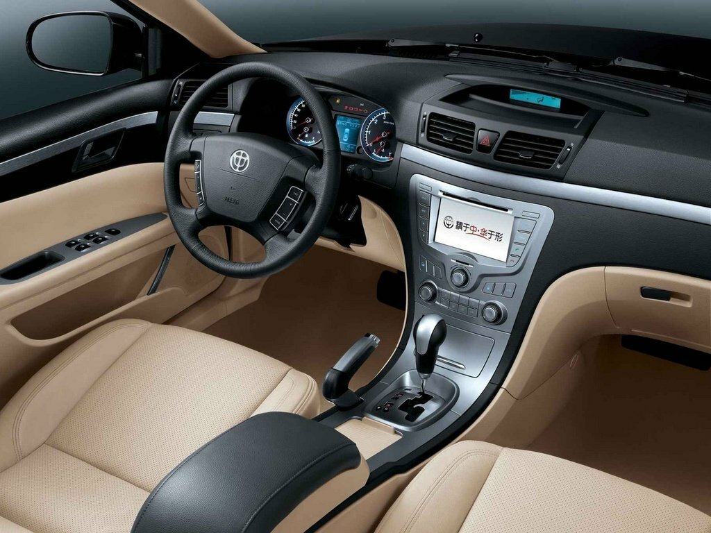 Brilliance M1 (BS6), I Рестайлинг, 2009–2012, Седан: Передняя часть салона