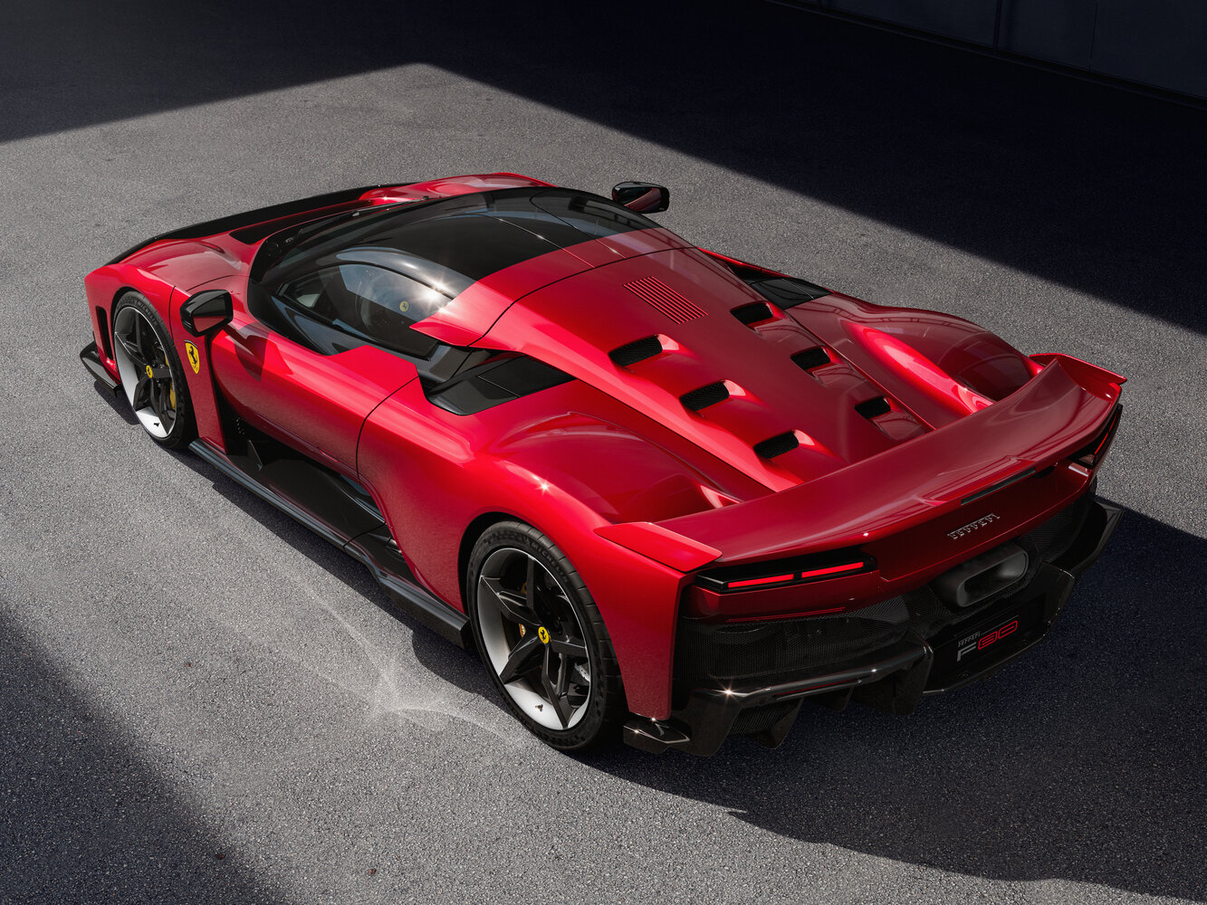 Ferrari F80, , 2024–2026, Купе: Вид сзади в три четверти