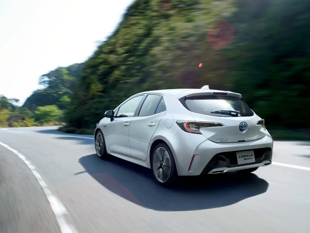 Toyota Corolla, 12 поколение, E210, Хэтчбек 5 дв., Япония, 03.2018 - 09.2022: фото поколения 4