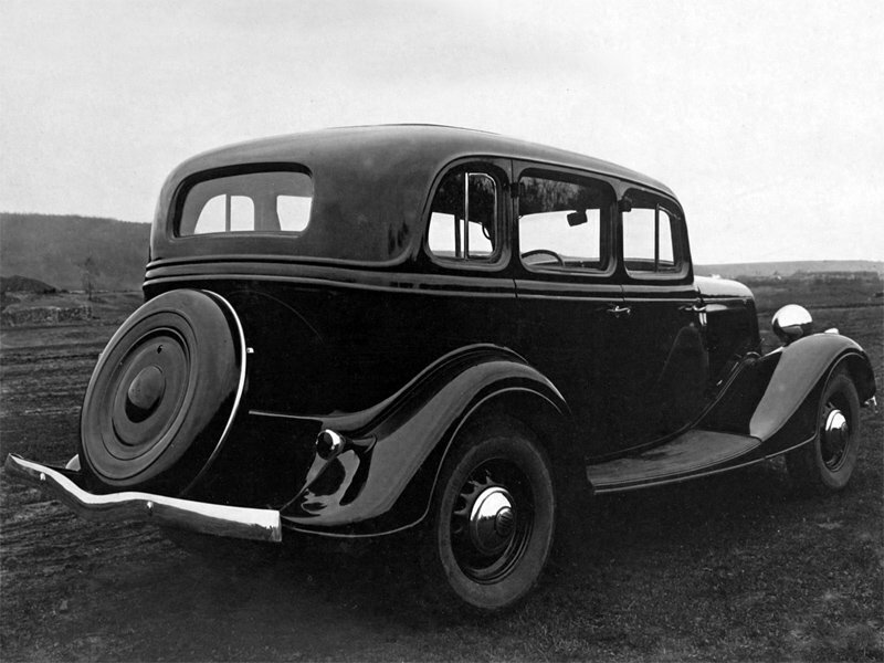 ГАЗ M1, , 1934–1948, Sedan: Rear three-quarter view