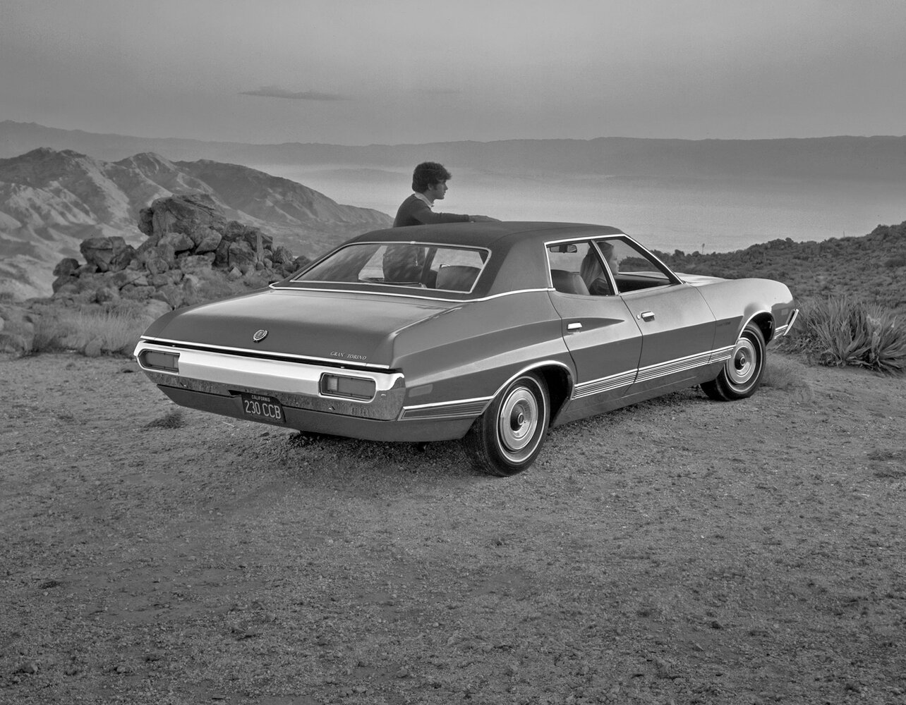 Ford Torino, III, 1972–1976, Седан: Вид сзади в три четверти
