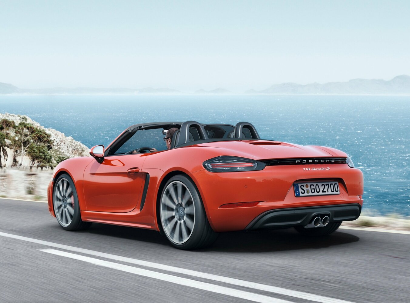 Porsche Boxster, IV 718 (982), 2016–2025, Родстер: Вид сзади в три четверти