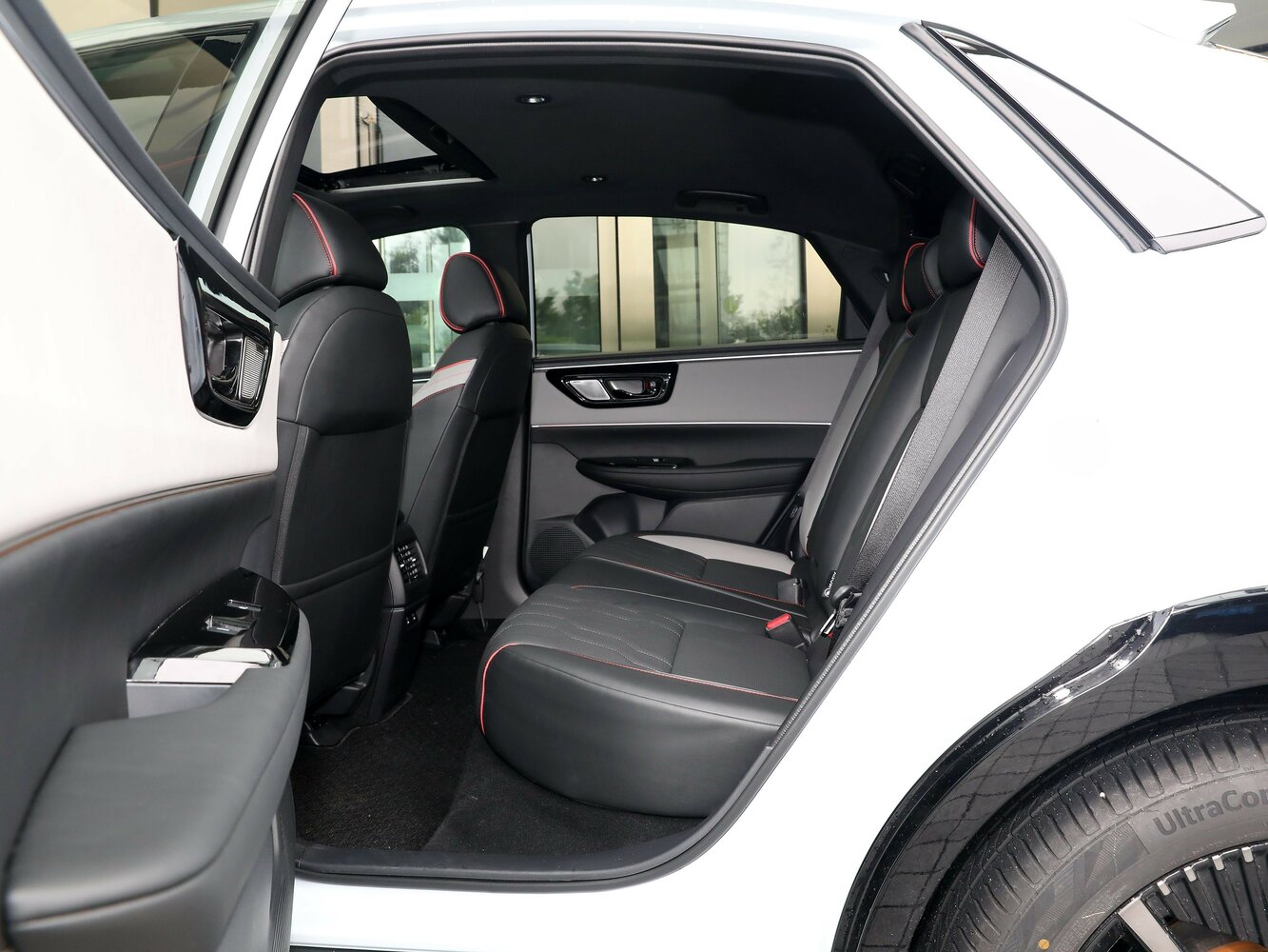 Honda E-ns2, , 2024–2026, SUV 5 door: Rear cabin