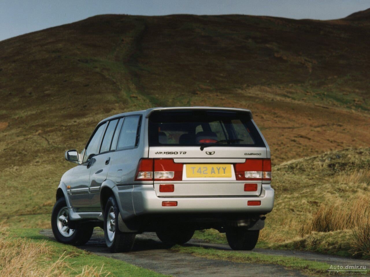 Daewoo Musso, , 1999–2002, Внедорожник 5 дв.: Вид сзади в три четверти