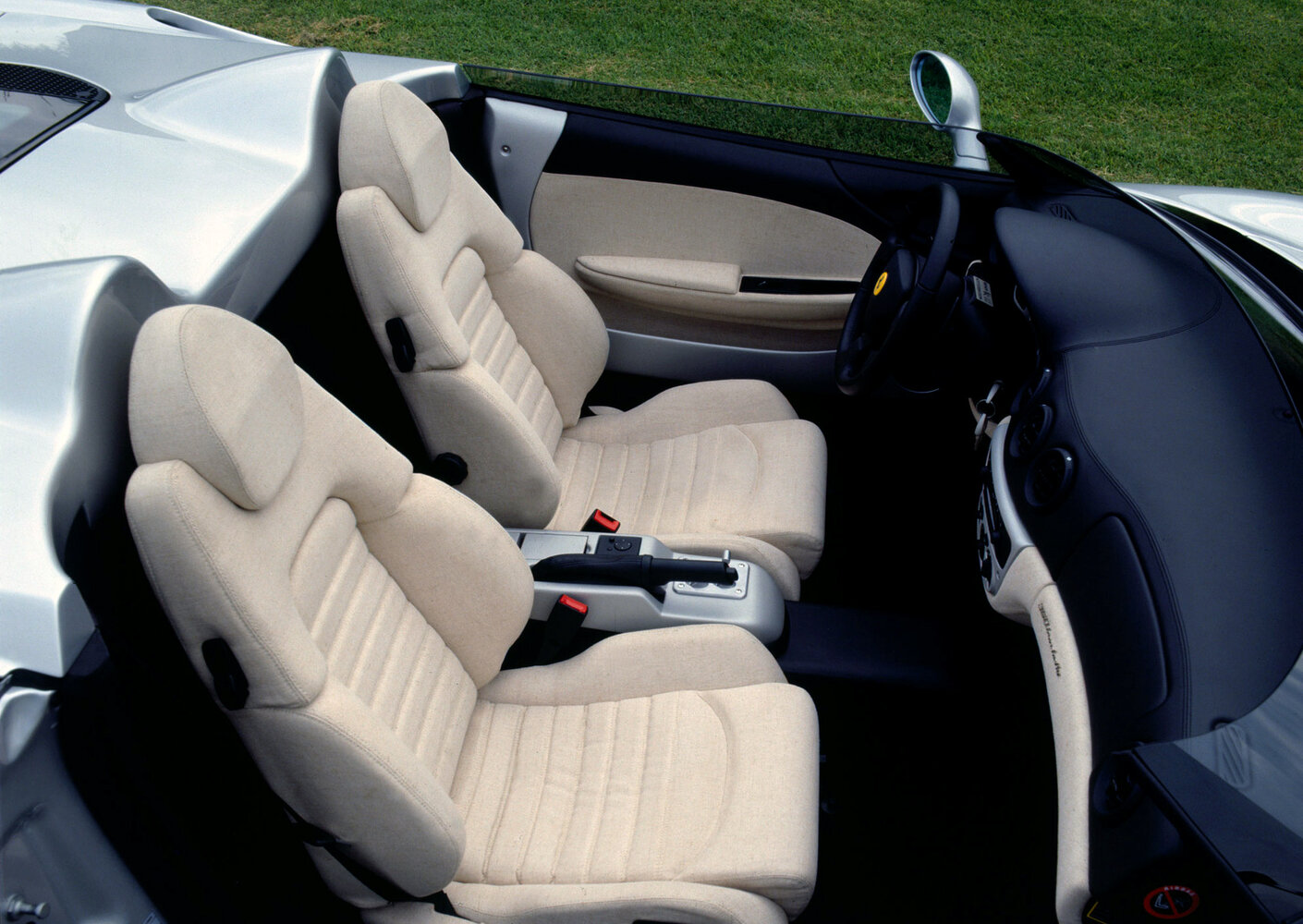 Ferrari 360, , 1999–2005, Спидстер Barchetta: Передняя часть салона