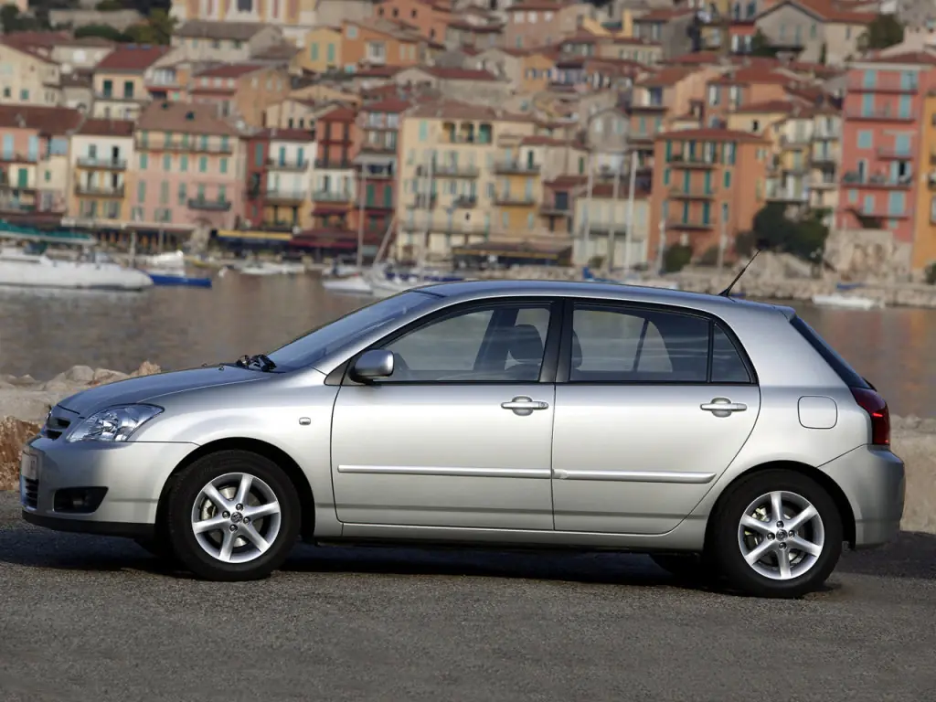 Toyota Corolla, 9 поколение, E120, рестайлинг, Хэтчбек 5 дв., Россия, 05.2004 - 02.2007: фото поколения 4