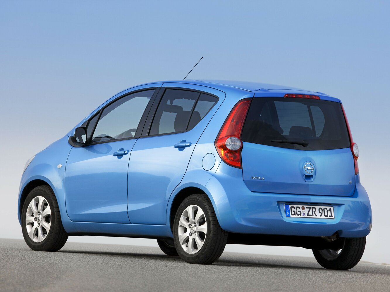 Opel Agila, B, 2008–2014, Hatchback 5 door: Rear three-quarter view