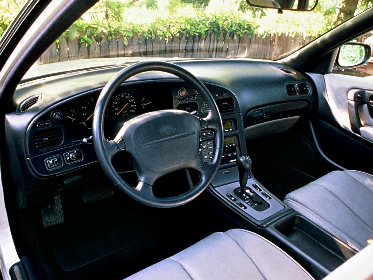 Infiniti Q, I, 1989–1996, Седан: Передняя часть салона