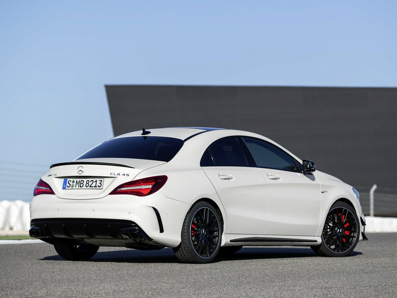 Mercedes-Benz CLA AMG, I (C117, X117) Рестайлинг, 2016–2019, Седан: Вид сзади в три четверти