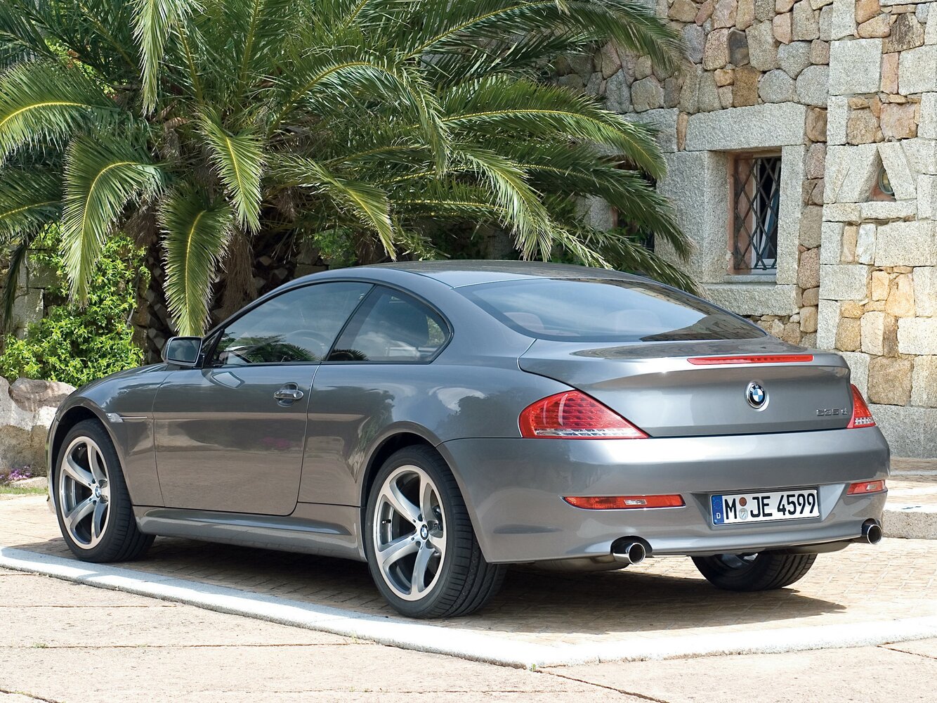 BMW 6 серии, II (E63/E64) Рестайлинг, 2007–2010, Купе: Вид сзади в три четверти