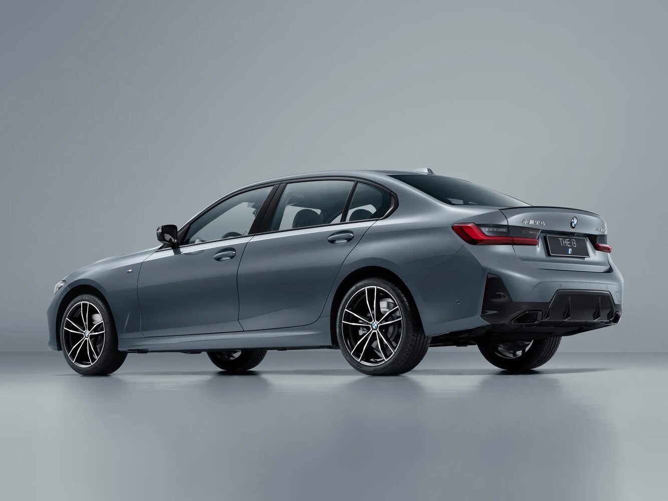 BMW 3 серии, VII (G2x) facelift, 2022–2024, Sedan Long: Rear three-quarter view