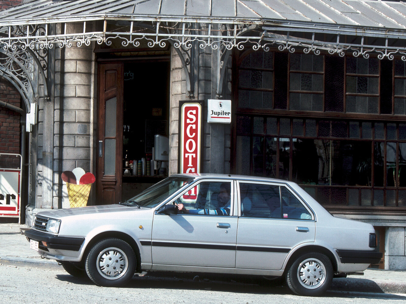 Nissan Sentra, I (B11), 1982–1986, Sedan: Side view