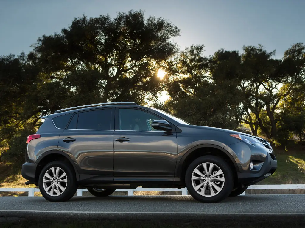 Toyota Rav4, 4 поколение, XA40, Джип/suv 5 дв., США, 11.2012 - 10.2015: фото поколения 12