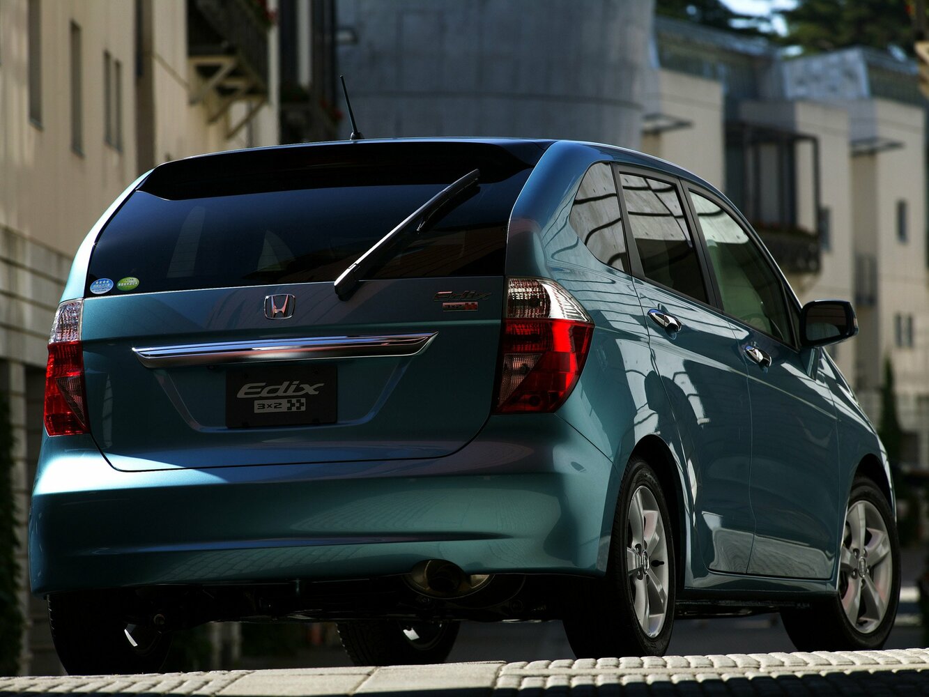 Honda Edix, , 2004–2009, Compact MPV: Rear three-quarter view