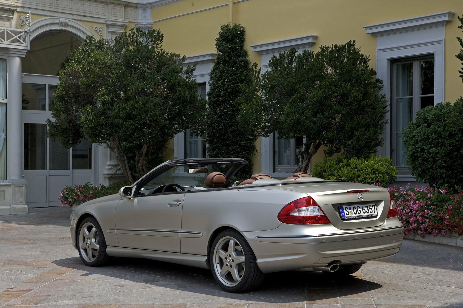 Mercedes-Benz CLK-Класс, II (W209) Рестайлинг, 2005–2010, Кабриолет: Вид сзади в три четверти