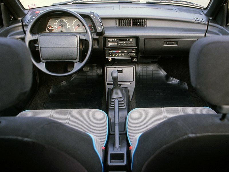 Geo Metro, , 1989–1997, Convertible: Dashboard
