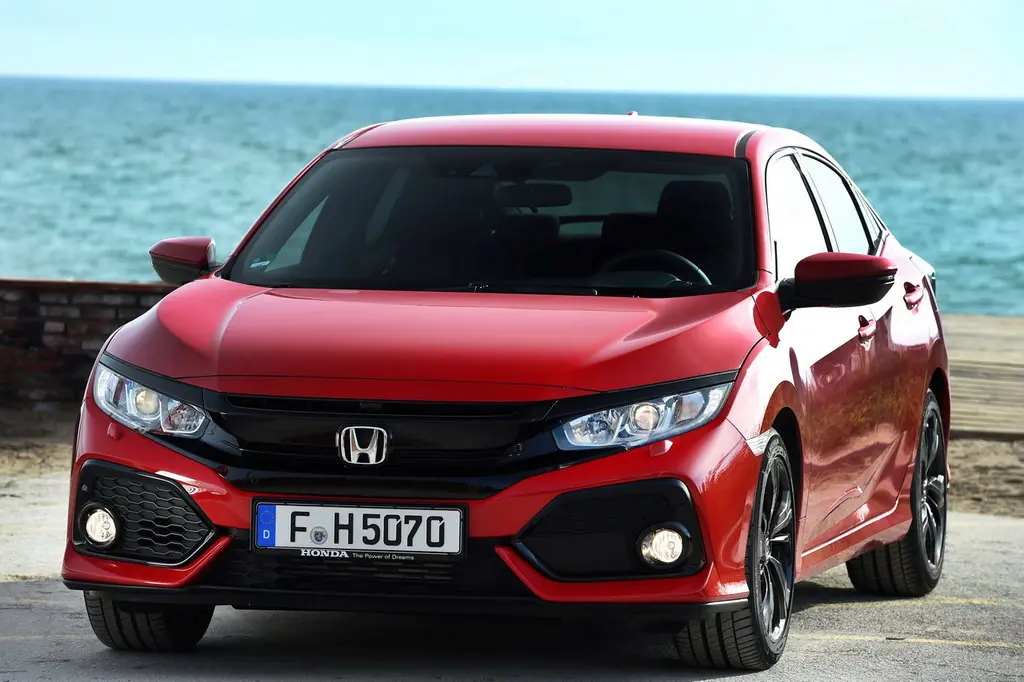 Honda Civic, 10 поколение, FK, Хэтчбек 5 дв., Европа, 12.2016 - 11.2019: фото поколения 6