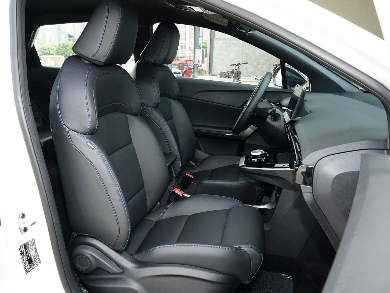 MG Mulan, , 2022–2023, Hatchback 5 door: Front cabin