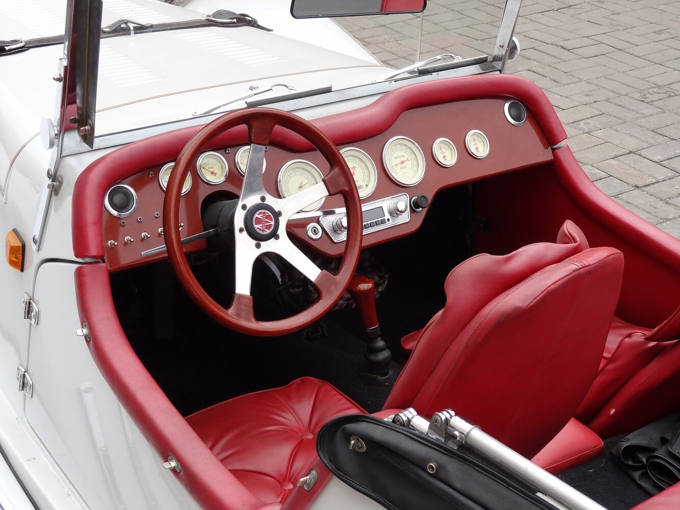 Mitsuoka Bubu Classic SSK, , 1987–1989, Convertible: Front cabin