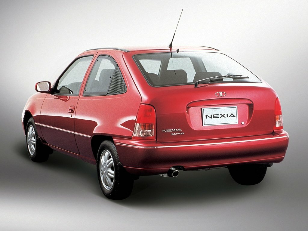 Daewoo Nexia, I, 1994–2008, Hatchback 3 door: Rear three-quarter view