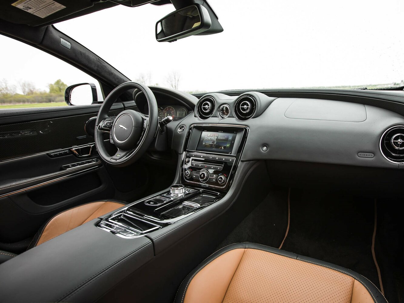 Jaguar XJR, IV (X351) Рестайлинг, 2015–2019, Седан: Передняя часть салона