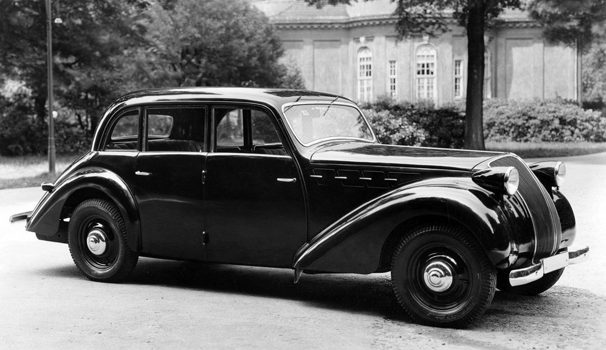 Borgward 2000, , 1939–1942, Седан: Вид сбоку