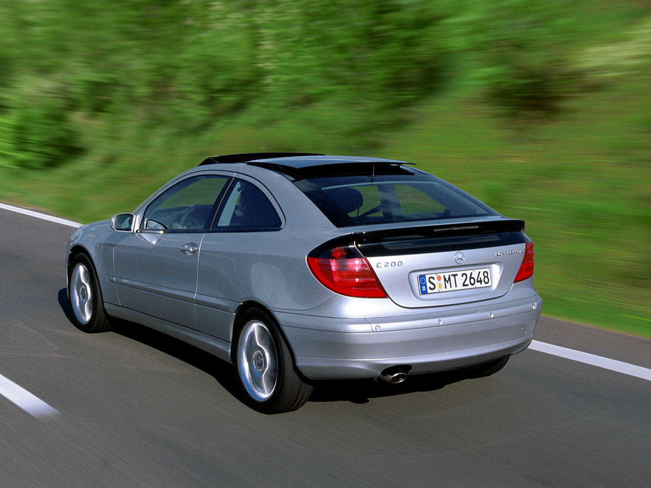 Mercedes-Benz C-Класс AMG, II (W203), 2001–2005, Хэтчбек 3 дв.: Вид сзади в три четверти