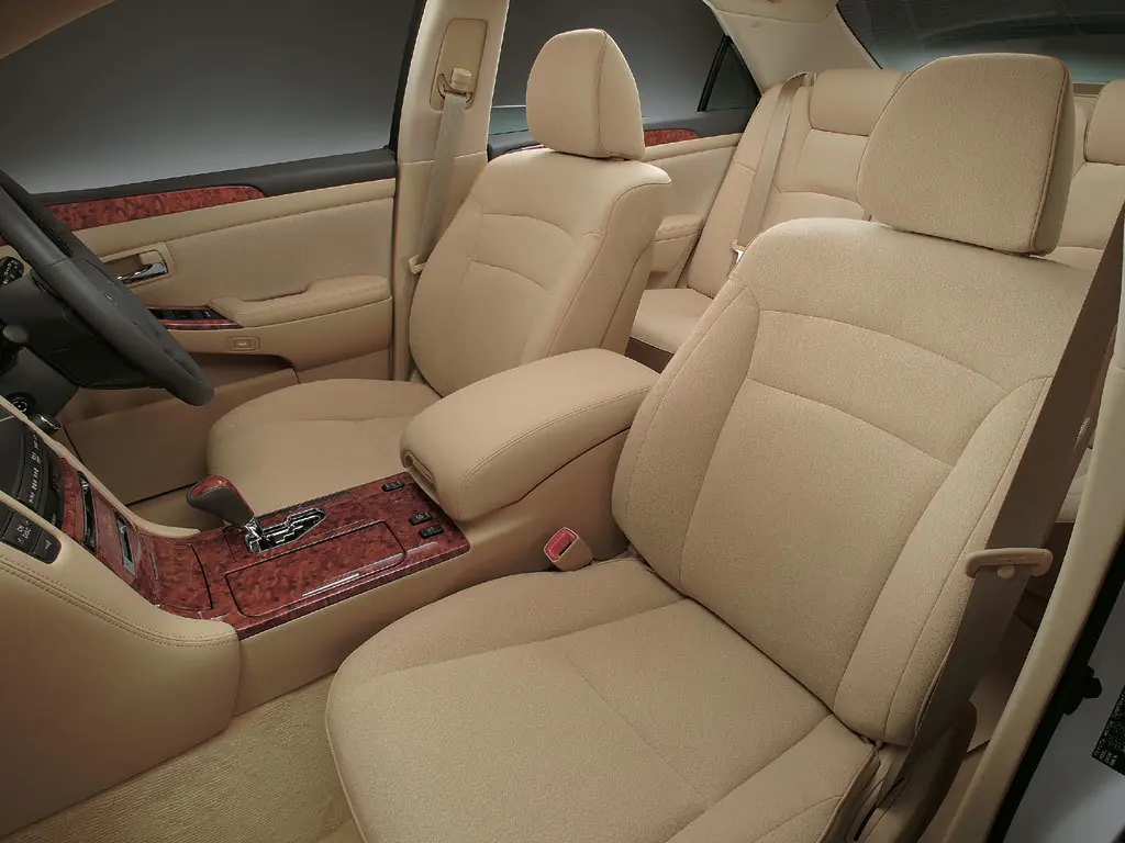 Toyota Crown, 12 поколение, S180, Седан, Япония, 12.2003 - 09.2005: фото поколения 24