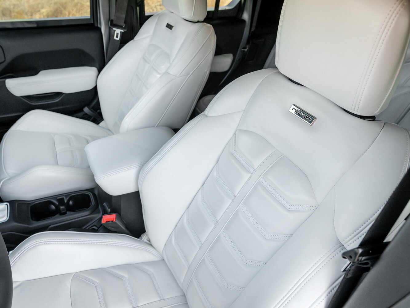 Rezvani Tank, II, 2019–2025, SUV 5 door: Front cabin