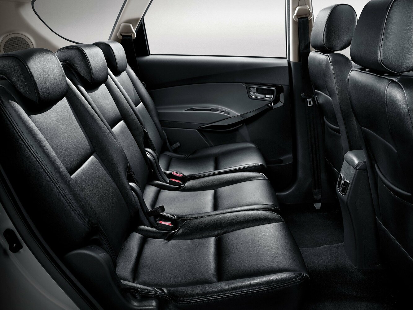 JAC J6 (Heyue RS), , 2011–2015, Компактвэн: Задняя часть салона