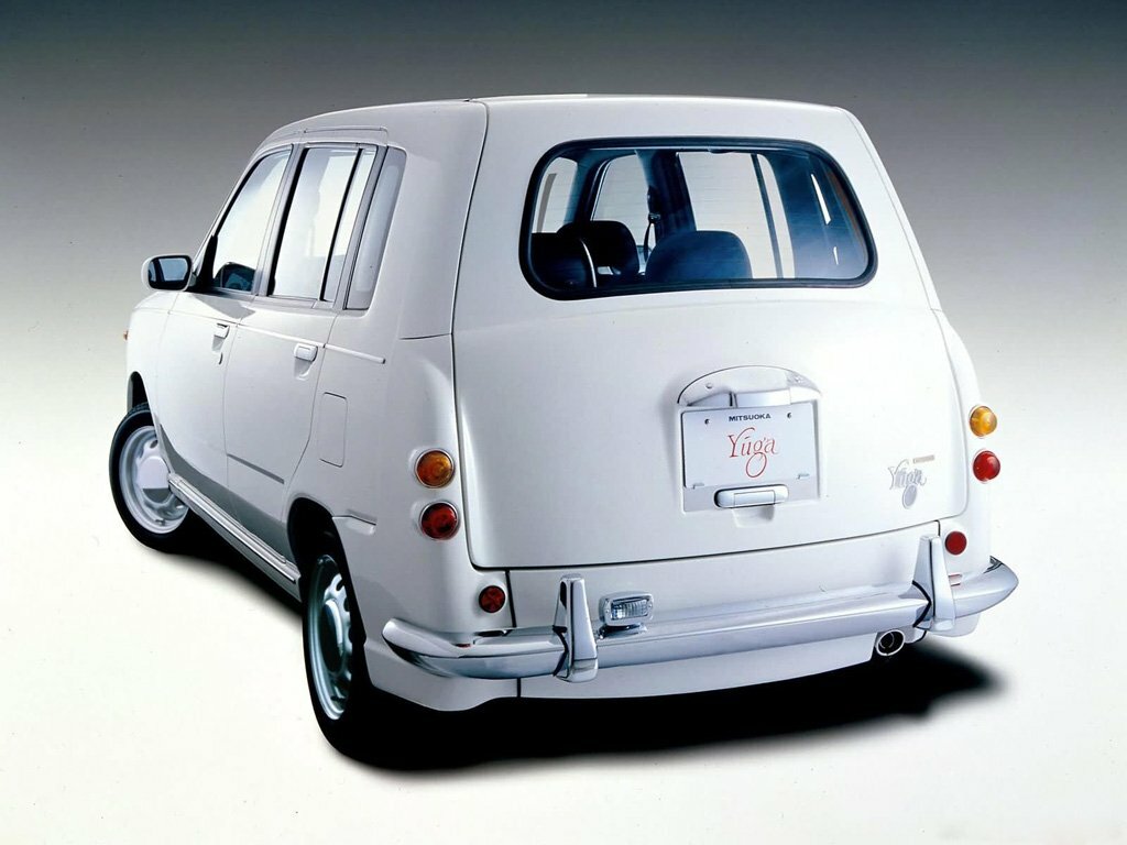 Mitsuoka Yuga, , 2000–2002, Компактвэн: Вид сзади в три четверти