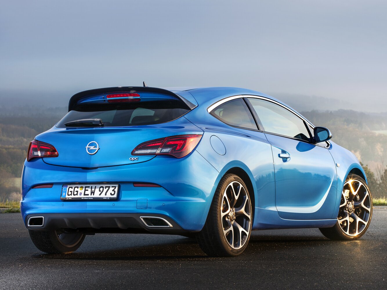 Opel Astra OPC, J, 2012–2016, Хэтчбек 3 дв.: Вид сзади в три четверти