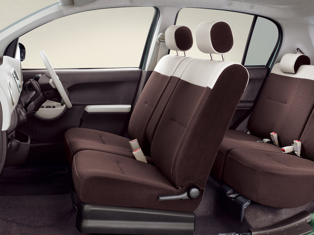 Toyota Passo, II (C30), 2010–2016, Hatchback 5 door: Front cabin