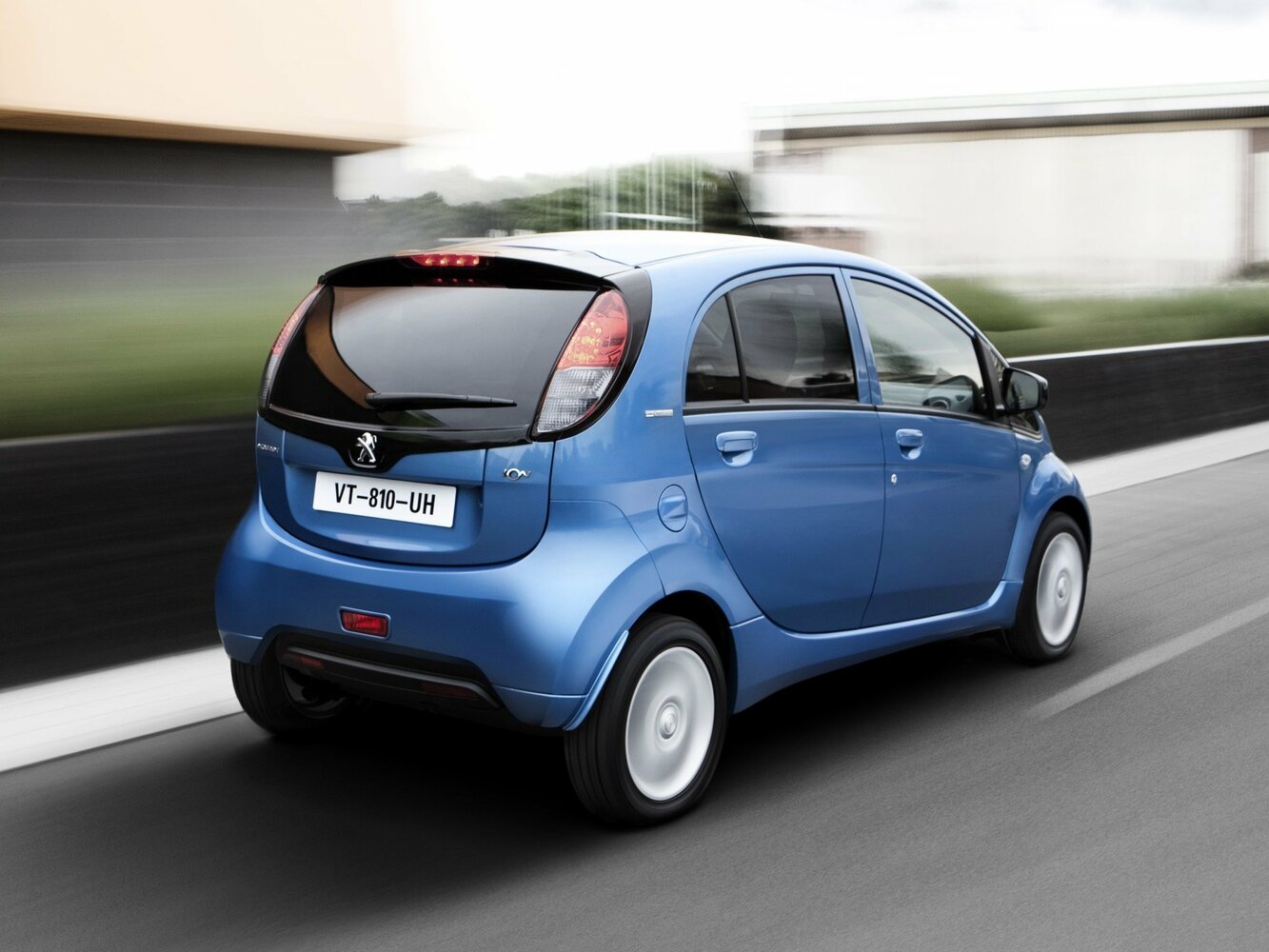 Peugeot iOn, , 2010–2020, Hatchback 5 door: Rear three-quarter view