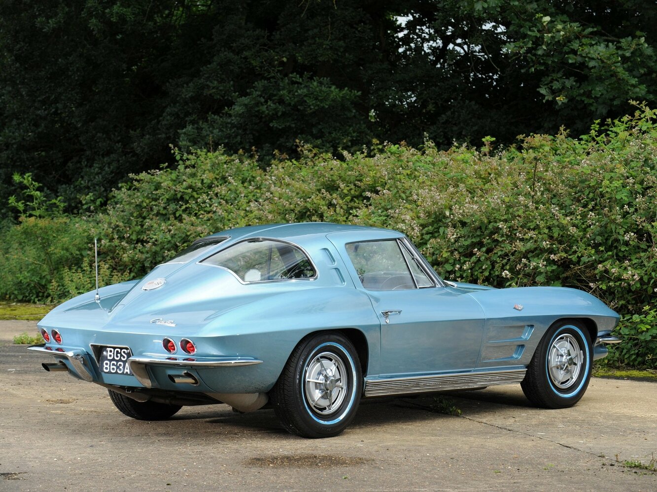 Chevrolet Corvette, C2, 1963–1967, Купе: Вид сзади в три четверти