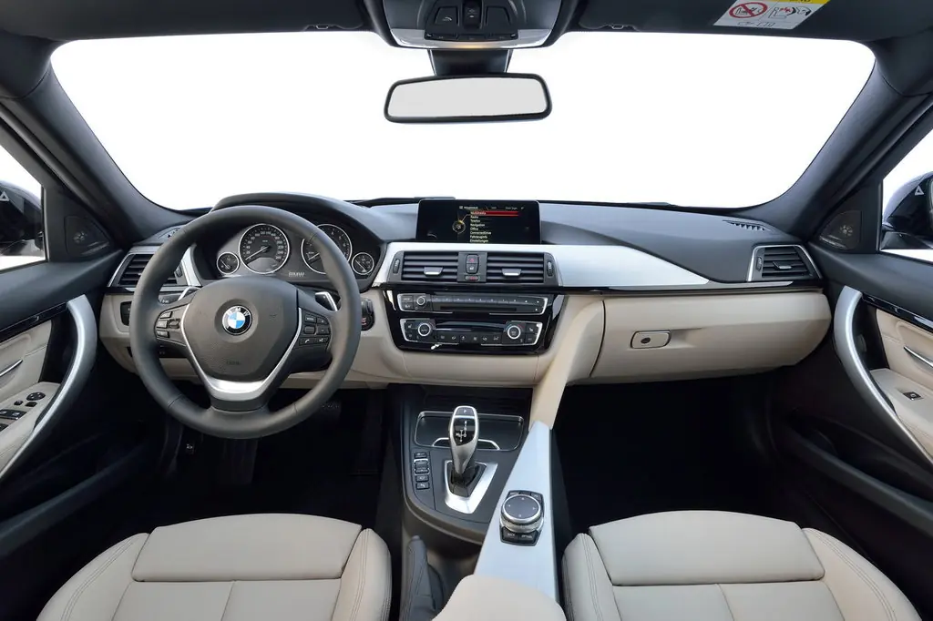 BMW 3-series, 6 поколение, F30, рестайлинг, Седан, Европа, 05.2015 - 01.2019: фото поколения 12