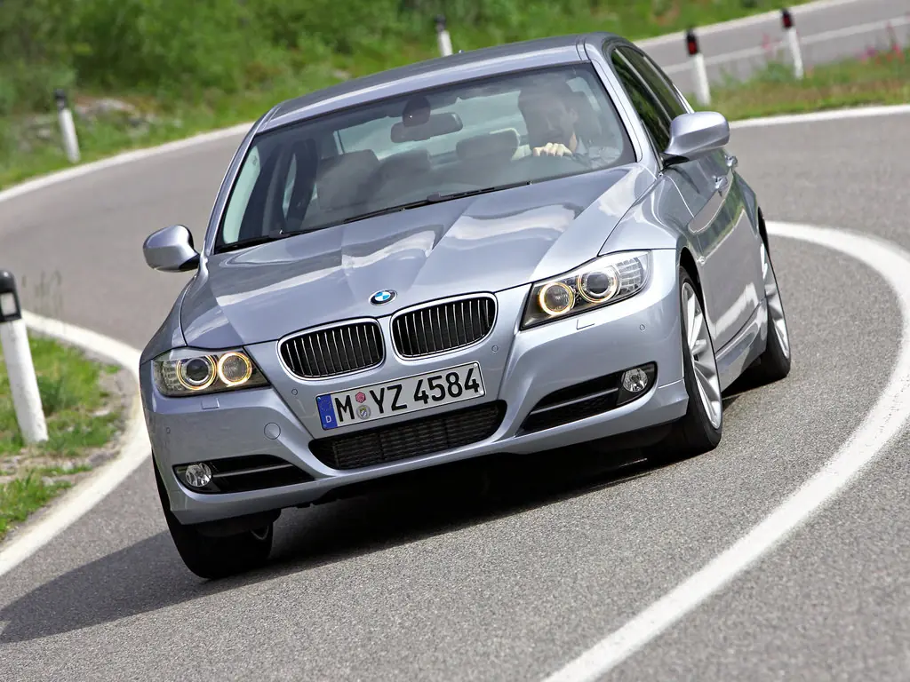 BMW 3-series, 5 поколение, E90, рестайлинг, Седан, Россия, 09.2008 - 01.2012: фото поколения 7