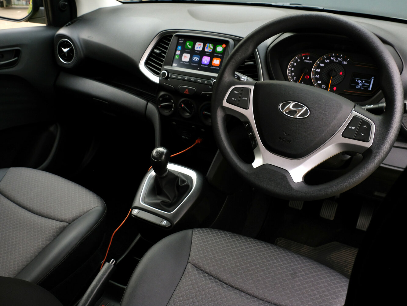 Hyundai Santro, II, 2018–2022, Hatchback 5 door: Front cabin