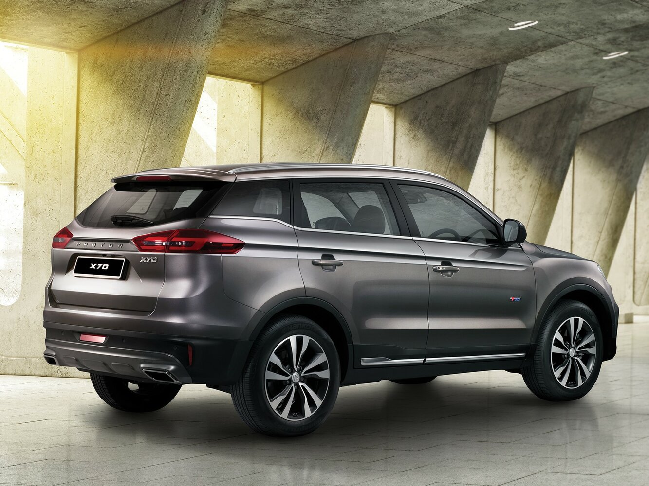 Proton X70, I, 2018–2024, Внедорожник 5 дв.: Вид сзади в три четверти