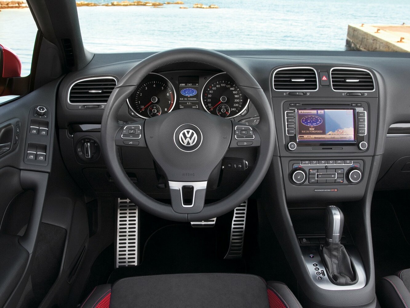 Volkswagen Golf, VI, 2008–2012, Convertible: Dashboard